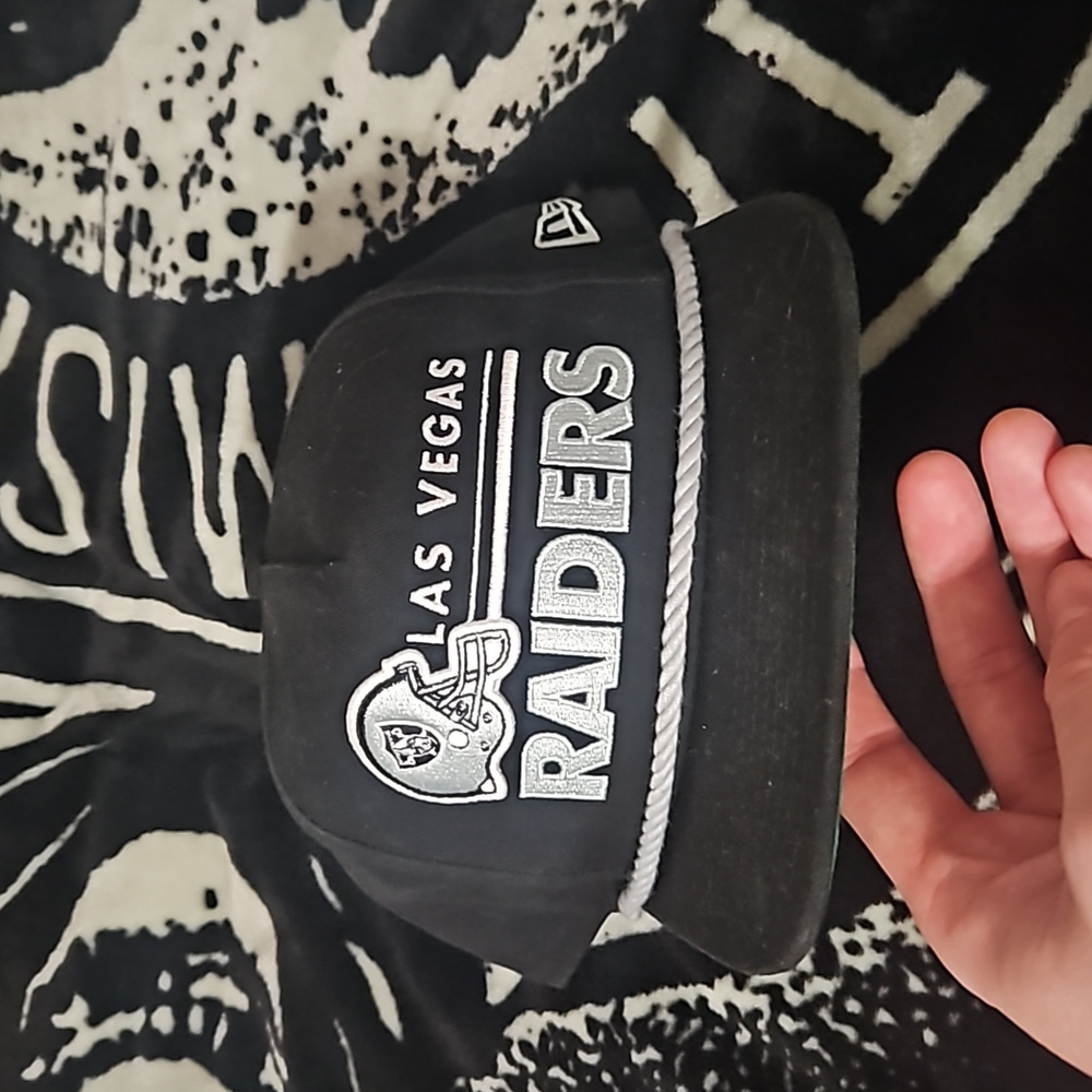 Las Vegas Raiders golfer hat